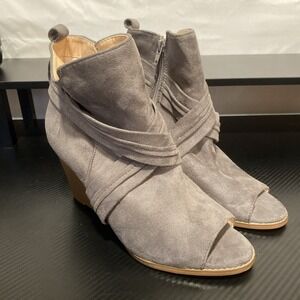 Journee Collection Womens‎ Shoes Size 8.5 Sabeena Grey Wedge Ankle Boots
